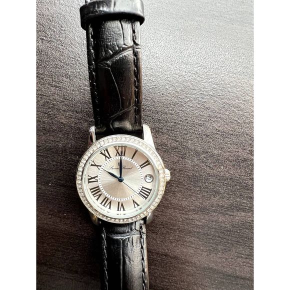 Lucien  Piccard watch, round dial face, black leather strap, calendar - Picture 3 of 7